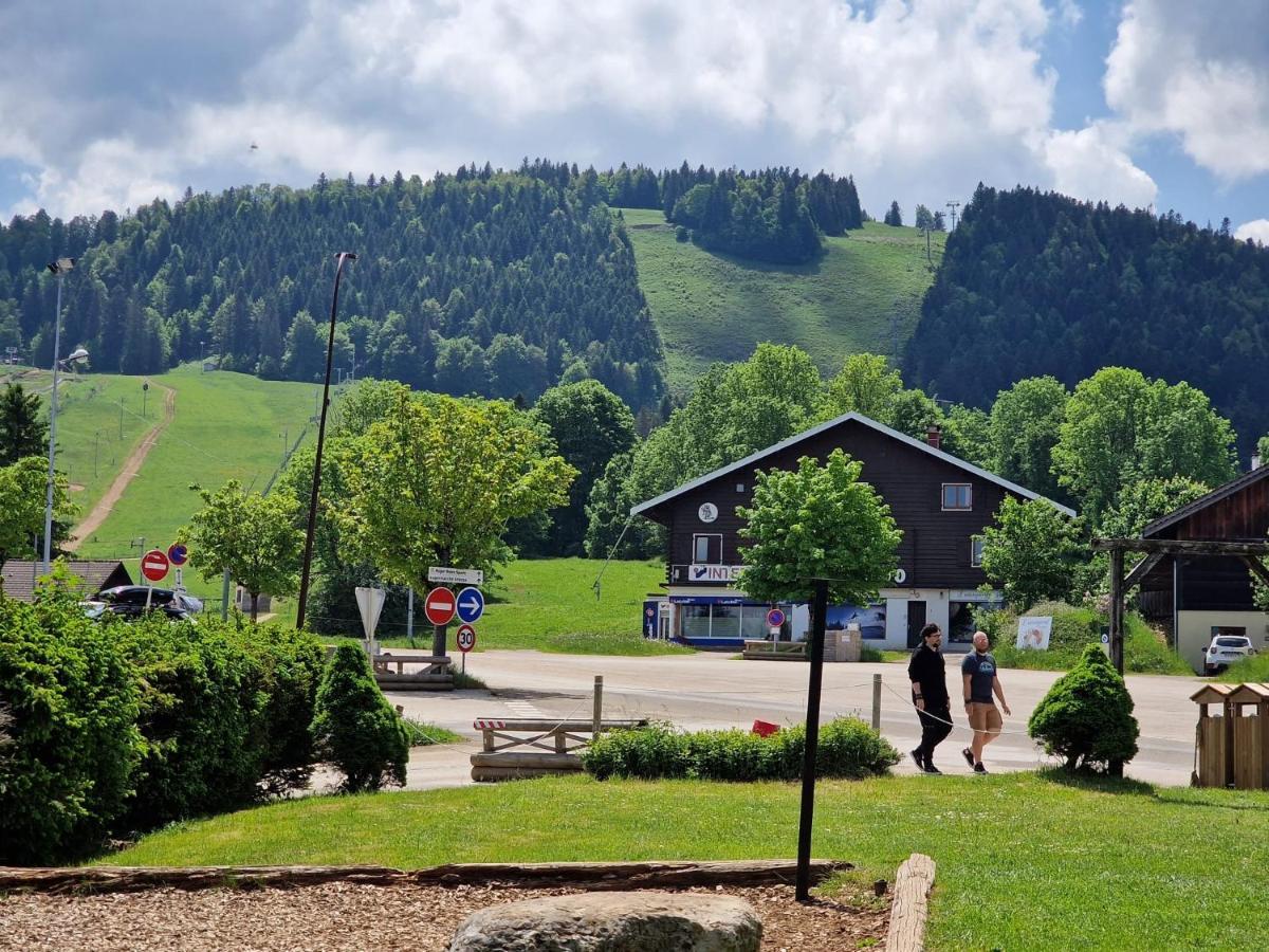 Place Royale Pour 10 A 12 Personnes A 30 Met Des Pistes De Ski Et Vtt Métabief Zewnętrze zdjęcie